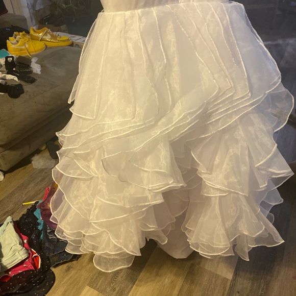 Formal dress red and white - Picture 2 of 4